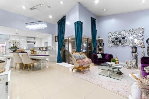 Villa ou maison à vendre à Miami, Floride: 3 chambres, 128.48 m2 № 1991285 - photo 6