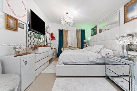 Villa ou maison à vendre à Miami, Floride: 3 chambres, 128.48 m2 № 1991285 - photo 16
