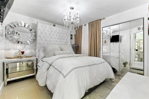 Villa ou maison à vendre à Miami, Floride: 3 chambres, 128.48 m2 № 1991285 - photo 22