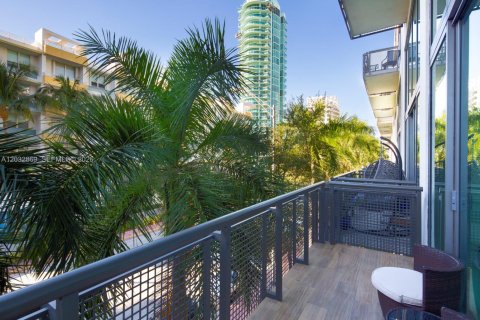 Condo in Miami Beach, Florida, 2 bedrooms  № 2077970 - photo 6