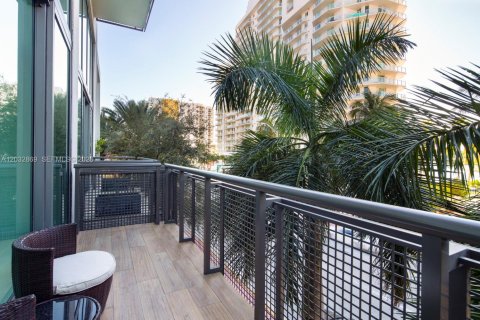 Condo in Miami Beach, Florida, 2 bedrooms  № 2077970 - photo 5