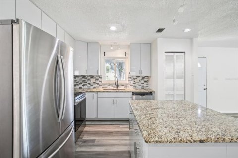 Casa en venta en Apollo Beach, Florida, 3 dormitorios, 151.71 m2 № 1836929 - foto 10