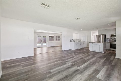 Casa en venta en Apollo Beach, Florida, 3 dormitorios, 151.71 m2 № 1836929 - foto 5