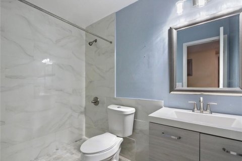 Condo in Orlando, Florida, 2 bedrooms  № 1848084 - photo 11