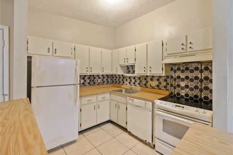 Condo in Orlando, Florida, 2 bedrooms  № 1848084 - photo 6