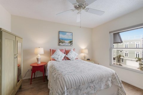 Condo in Bradenton Beach, Florida, 1 bedroom  № 1615220 - photo 14