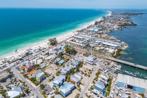 Condo in Bradenton Beach, Florida, 1 bedroom  № 1615220 - photo 21