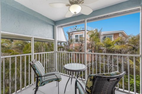 Condo in Bradenton Beach, Florida, 1 bedroom  № 1615220 - photo 17