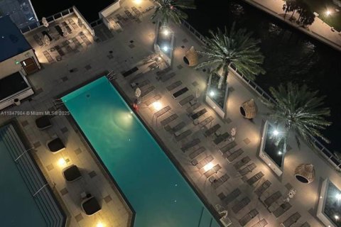 Condominio en venta en Miami, Florida, 2 dormitorios, 228.26 m2 № 1848971 - foto 28