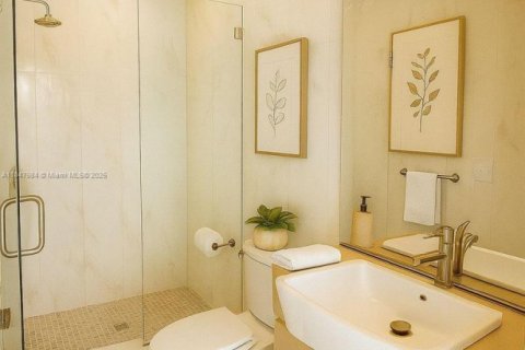 Condominio en venta en Miami, Florida, 2 dormitorios, 228.26 m2 № 1848971 - foto 3