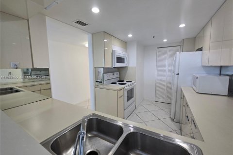 Copropriété à louer à Miami, Floride: 1 chambre, 97.36 m2 № 2182689 - photo 15