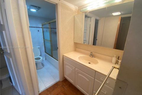 Condominio en venta en Aventura, Florida, 1 dormitorio, 84.82 m2 № 1886544 - foto 12