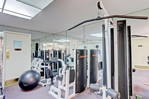 Condo in Palm Beach, Florida, 3 bedrooms  № 2146087 - photo 13