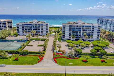 Condo in Palm Beach, Florida, 3 bedrooms  № 2146087 - photo 18
