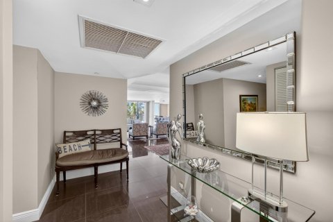 Condo in Palm Beach, Florida, 3 bedrooms  № 2146087 - photo 21