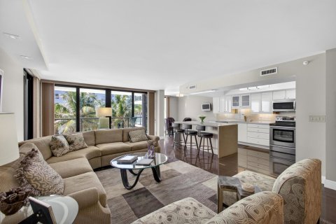 Condo in Palm Beach, Florida, 3 bedrooms  № 2146087 - photo 25