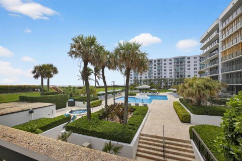Condo in Palm Beach, Florida, 3 bedrooms  № 2146087 - photo 15