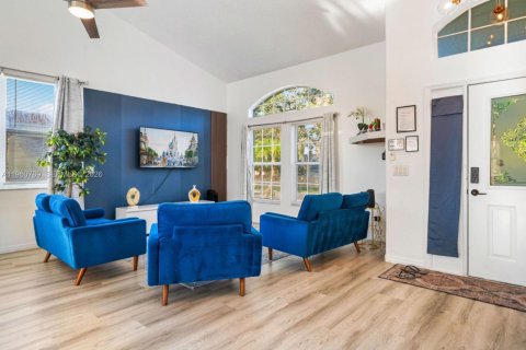 Купить виллу или дом в Киссимми, Флорида 3 комнаты, № 2023525 - фото 21