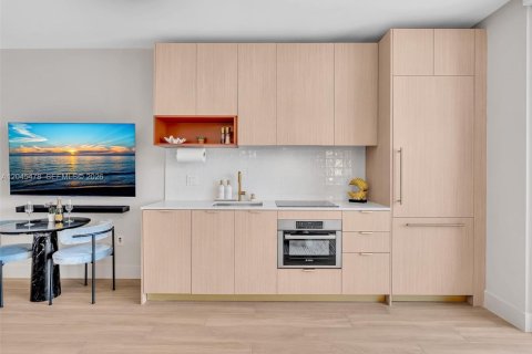 Condo in Miami, Florida № 2254008 - photo 12