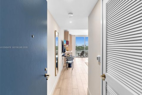 Condo in Miami, Florida № 2254008 - photo 2