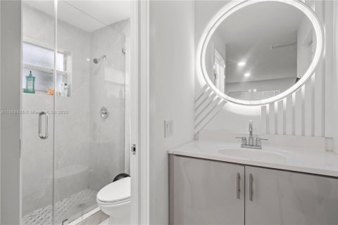House in Miami, Florida 3 bedrooms, 136.75 sq.m. № 1878852 - photo 18