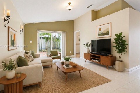 House in Miramar, Florida 3 bedrooms, 124.86 sq.m. № 2071467 - photo 8