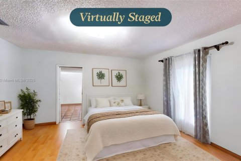 House in Miami, Florida 4 bedrooms, 163.04 sq.m. № 1949270 - photo 23