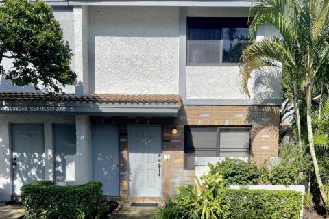 Таунхаус в Корал-Спрингс, Флорида 3 спальни, 130.06м2 № 2049510