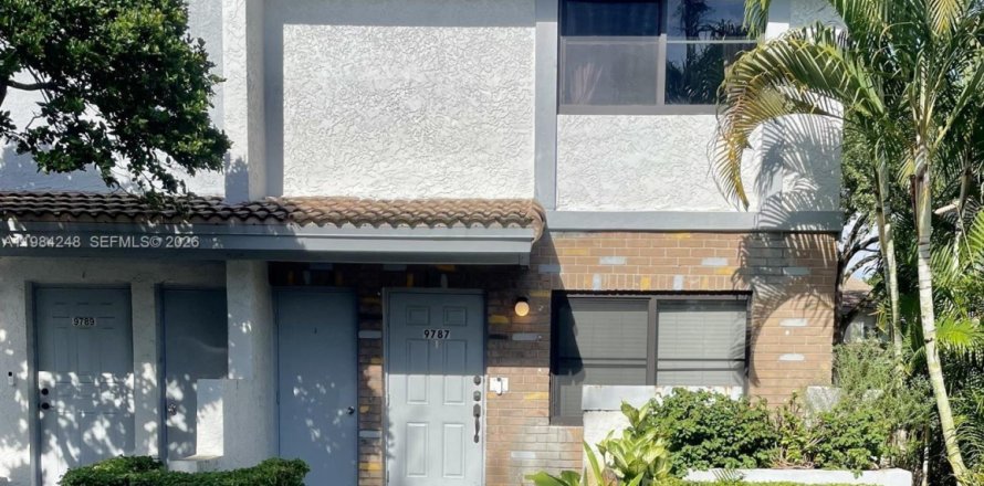 Таунхаус в Корал-Спрингс, Флорида 3 спальни, 130.06м2 № 2049510