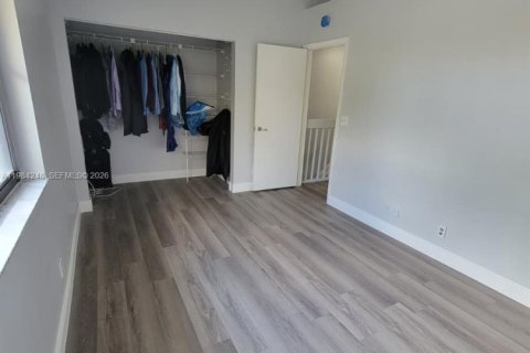 Снять в аренду таунхаус в Корал-Спрингс, Флорида 3 спальни, 130.06м2, № 2049510 - фото 22