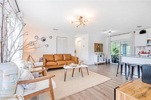Villa ou maison à vendre à Deltona, Floride: 3 chambres, 101.45 m2 № 1780464 - photo 4