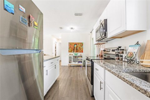 Villa ou maison à vendre à Deltona, Floride: 3 chambres, 101.45 m2 № 1780464 - photo 15