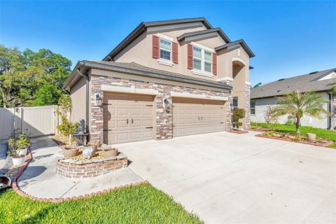 House in Wesley Chapel, Florida 5 bedrooms, 328.04 sq.m. № 2201939 - photo 2
