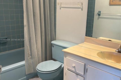 Купить кондоминиум в Маргит, Флорида 2 спальни, 86.4м2, № 2069922 - фото 10