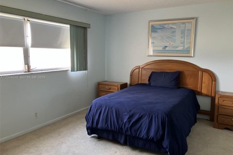 Купить кондоминиум в Маргит, Флорида 2 спальни, 86.4м2, № 2069922 - фото 7