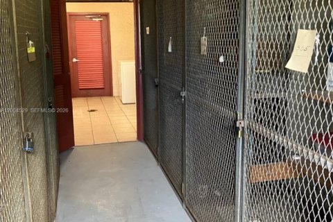 Купить кондоминиум в Маргит, Флорида 2 спальни, 86.4м2, № 2069922 - фото 23