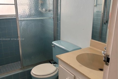 Купить кондоминиум в Маргит, Флорида 2 спальни, 86.4м2, № 2069922 - фото 16