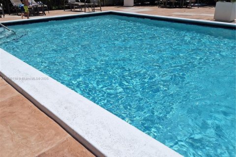 Townhouse in Aventura, Florida 2 bedrooms, 118.17 sq.m. № 1709272 - photo 19