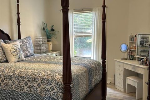 Condo in Palm Harbor, Florida, 1 bedroom  № 1608302 - photo 9