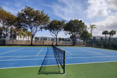 Condo in West Palm Beach, Florida, 2 bedrooms  № 1933954 - photo 29