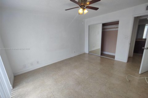 Condo in West Palm Beach, Florida, 2 bedrooms  № 1933954 - photo 22