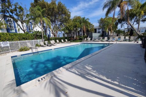 Condo in West Palm Beach, Florida, 2 bedrooms  № 1933954 - photo 28