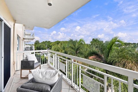 Copropriété à vendre à Palm Beach, Floride: 2 chambres, 113.34 m2 № 2387257 - photo 9