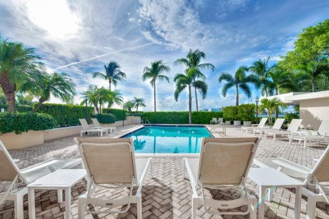 Copropriété à vendre à Palm Beach, Floride: 2 chambres, 113.34 m2 № 2387257 - photo 3