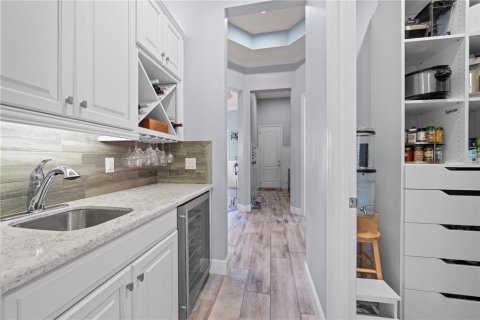 Villa ou maison à louer à Orlando, Floride: 5 chambres, 377.37 m2 № 2430595 - photo 25