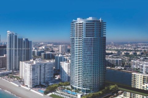 Condominio en venta en Hollywood, Florida, 3 dormitorios, 193.98 m2 № 2035442 - foto 1