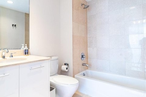 Condominio en venta en Hollywood, Florida, 3 dormitorios, 193.98 m2 № 2035442 - foto 11