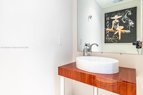 Condominio en venta en Hollywood, Florida, 3 dormitorios, 193.98 m2 № 2035442 - foto 13