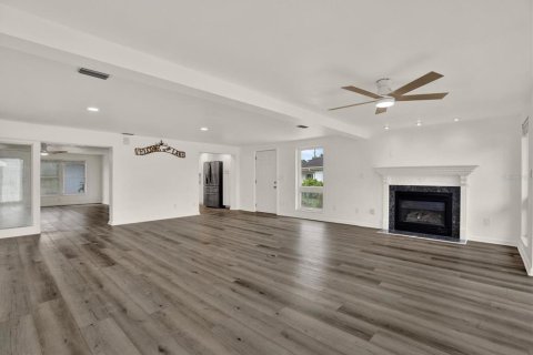 Villa ou maison à vendre à Seminole, Floride: 3 chambres, 170.57 m2 № 2267322 - photo 8