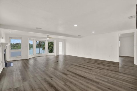 Villa ou maison à vendre à Seminole, Floride: 3 chambres, 170.57 m2 № 2267322 - photo 6